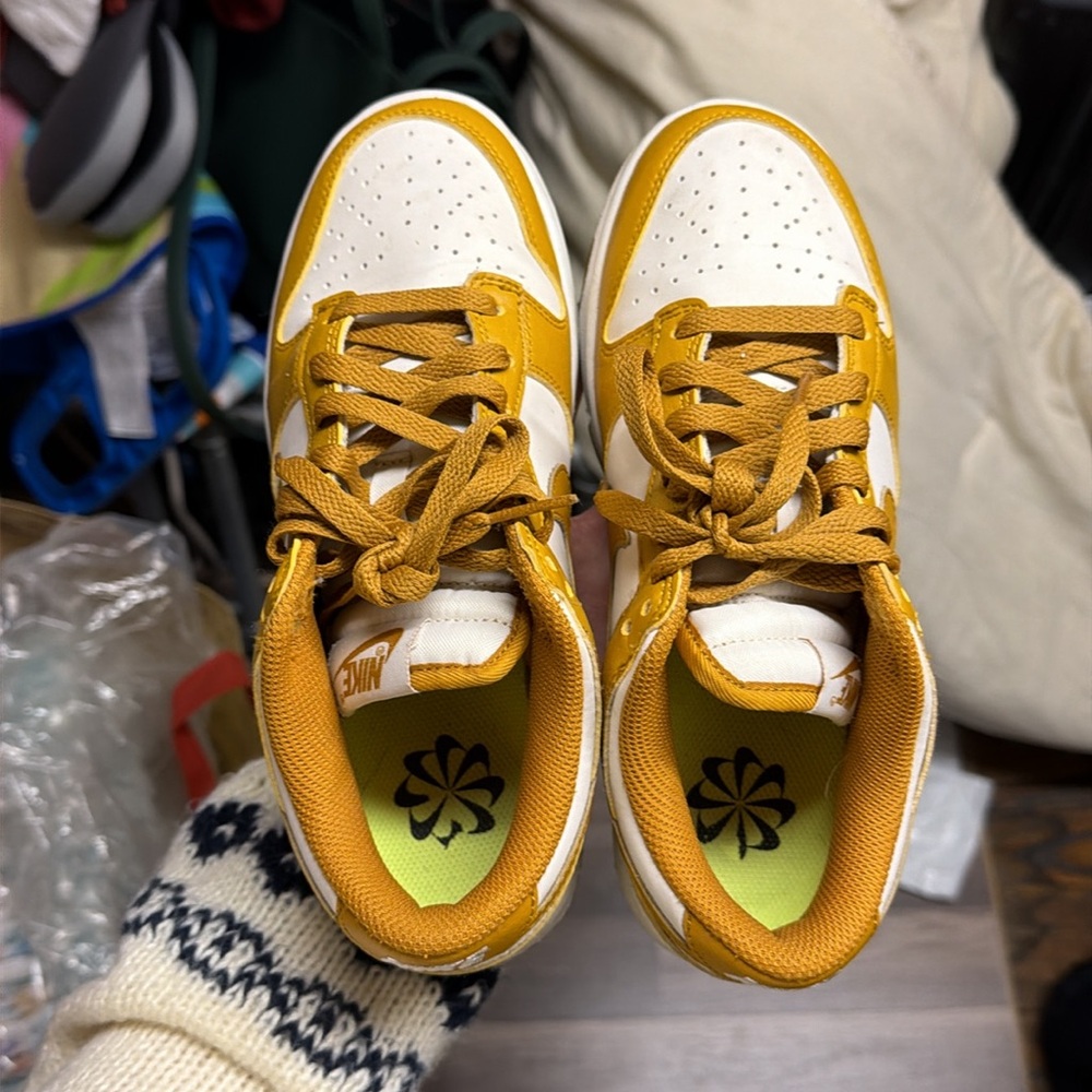 Nike Dunks - Picture 2 of 4